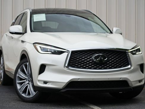 Used 2021 INFINITI QX50 Sensory FWD image 2