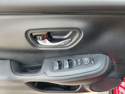 Used 2023 Honda HR-V Sport image 16