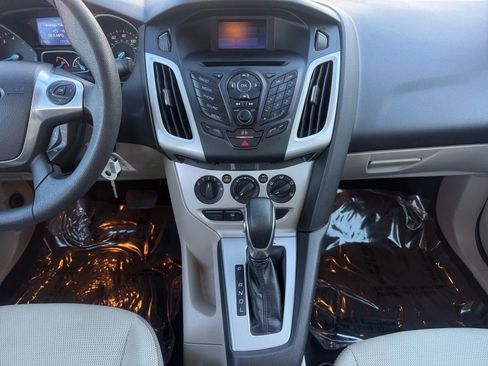Used 2013 Ford Focus SE image 15