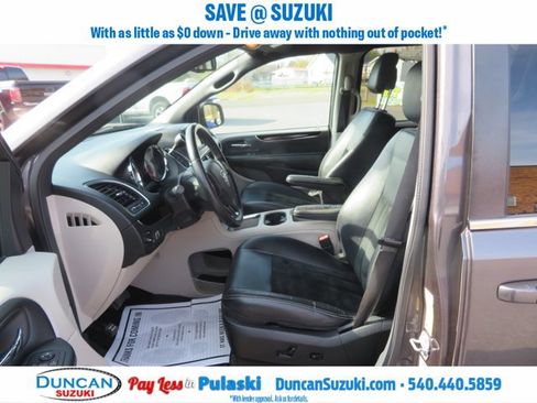 Used 2017 Dodge Grand Caravan SXT image 10