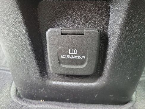 Used 2022 Chevrolet Equinox RS w/ RS Leather Package image 16