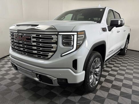 New 2026 GMC Sierra 1500 Denali w/ Denali Reserve Package AWD/4WD image 3