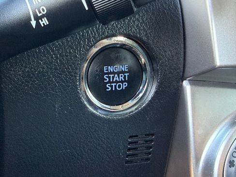Used 2024 Toyota 4Runner SR5 AWD/4WD image 25