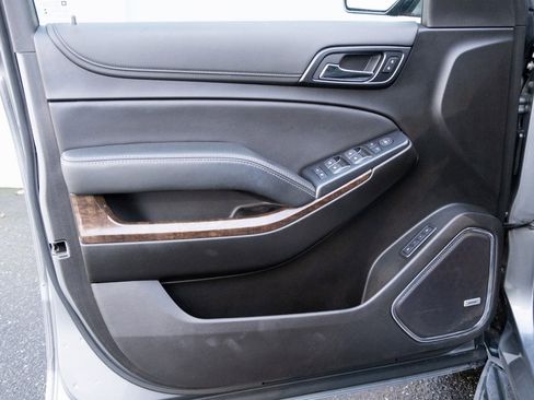 Used 2019 Chevrolet Tahoe LT image 13