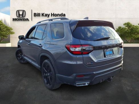 Used 2025 Honda Pilot Black Edition image 6