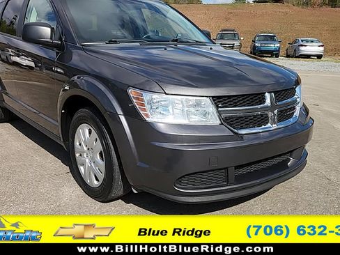 Used 2017 Dodge Journey SE image 1