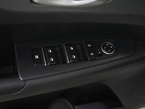 Used 2019 Kia Forte LXS FWD image 18