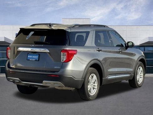 Used 2024 Ford Explorer XLT w/ Equipment Group 202A AWD/4WD image 33