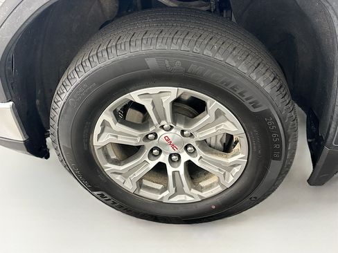Used 2025 GMC Sierra 1500 SLT AWD/4WD image 11