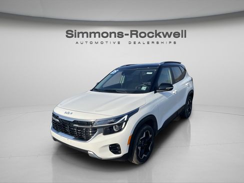 Used 2025 Kia Seltos S AWD/4WD image 1