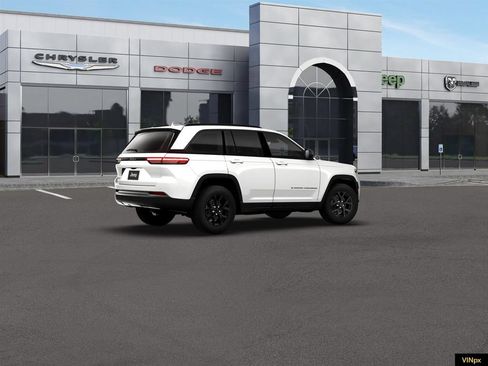 New 2026 Jeep Grand Cherokee Altitude AWD/4WD image 8