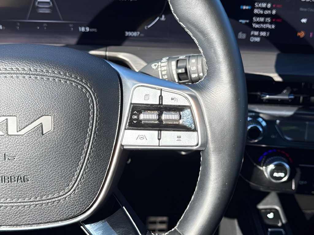 Used 2023 Kia Telluride SX X-Line AWD/4WD image 16