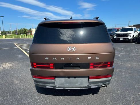 Used 2024 Hyundai Santa Fe Limited FWD image 10