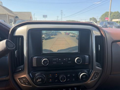 Used 2019 Chevrolet Silverado 2500 High Country w/ Duramax Plus Package AWD/4WD image 17