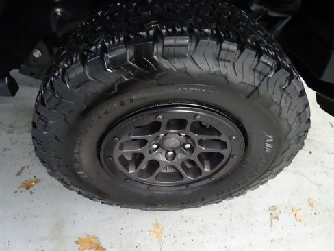 Certified 2023 Jeep Wrangler Unlimited Sport image 24