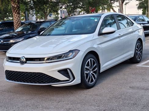 New 2026 Volkswagen Jetta SE FWD image 3