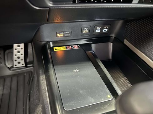 Used 2026 Toyota Camry SE FWD image 22