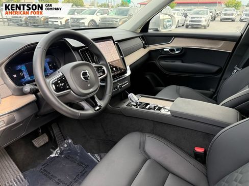 Used 2025 Volvo XC90 B6 Plus AWD/4WD image 27