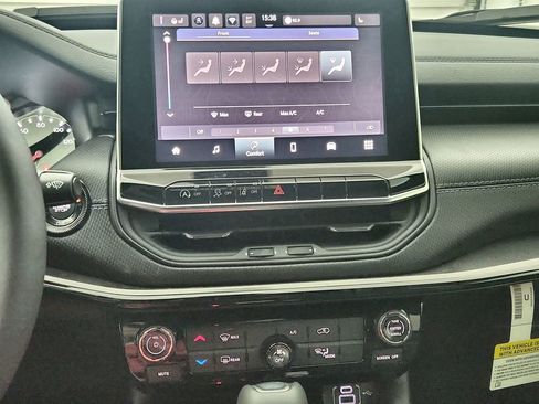 New 2026 Jeep Compass Latitude image 26