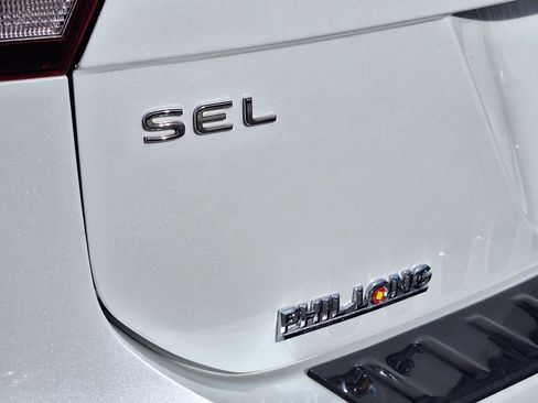 Used 2022 Volkswagen Tiguan SEL R-Line image 29