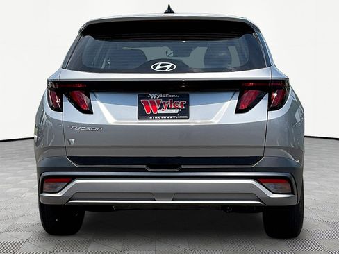 Used 2025 Hyundai Tucson SE FWD image 5