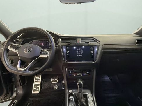 Used 2023 Volkswagen Tiguan SEL R-Line image 10