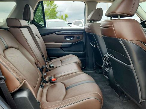 Used 2025 Honda Pilot Elite image 29