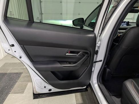Used 2025 MAZDA CX-50 2.5 Hybrid w/ Premium Plus Pkg image 9