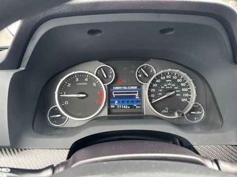 Used 2016 Toyota Tundra SR5 w/ SR5 Upgrade Package image 20