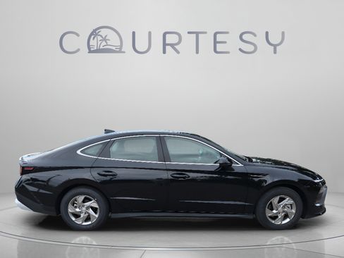 New 2026 Hyundai Sonata SE FWD image 6