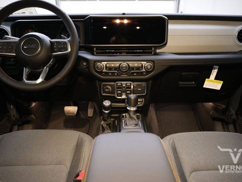 New 2024 Jeep Wrangler Sahara w/ Technology Group image 23