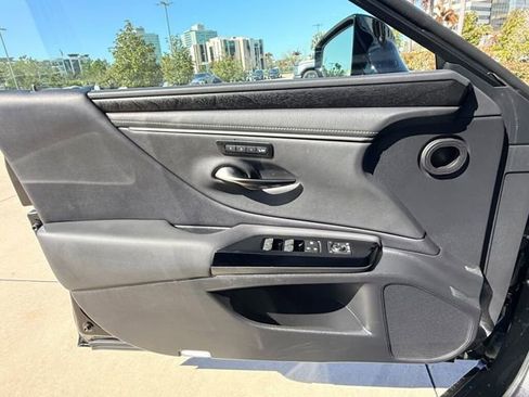 Certified 2024 Lexus ES 350 w/ Premium Package image 21