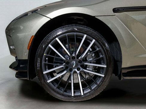 New 2026 Aston Martin DBX 707 image 9