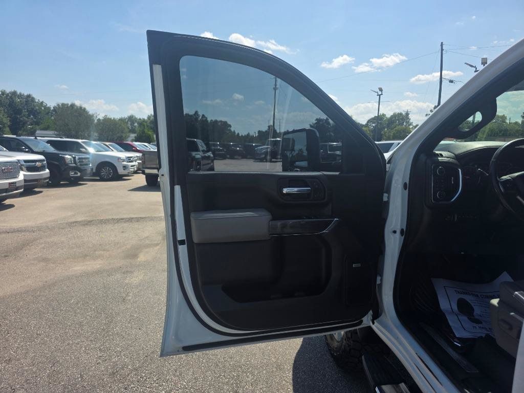 Used 2022 Chevrolet Silverado 2500 LTZ w/ LTZ Premium Package AWD/4WD image 6