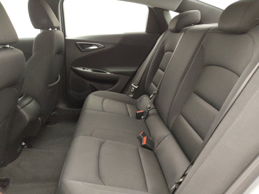 Used 2025 Chevrolet Malibu LS FWD image 18