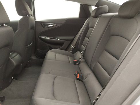 Used 2025 Chevrolet Malibu LS FWD image 18