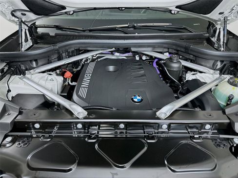 New 2026 BMW X5 xDrive40i w/ Parking Assistance Package image 31