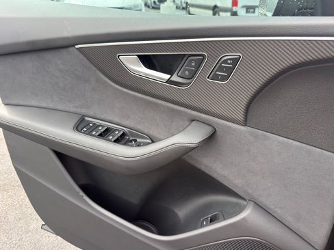 Used 2024 Audi SQ8 Premium Plus w/ Executive Package AWD/4WD image 25