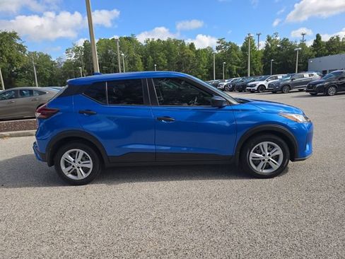 Certified 2021 Nissan Kicks S FWD image 9