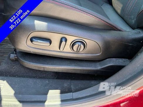Used 2023 Chevrolet Equinox RS w/ LPO, Floor Liner Package FWD image 13