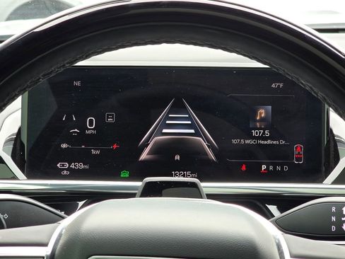 Certified 2024 GMC Sierra EV Denali image 28