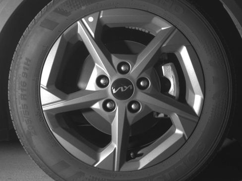 Used 2025 Kia K4 LXS image 13