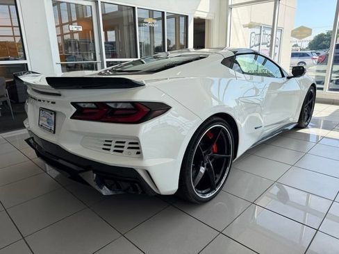 Certified 2024 Chevrolet Corvette E-Ray w/ Stealth Interior Trim Package AWD/4WD image 12