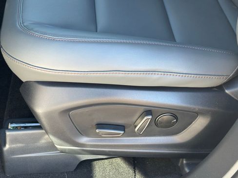New 2026 Ford Explorer Active w/ Active Comfort Package RWD image 17