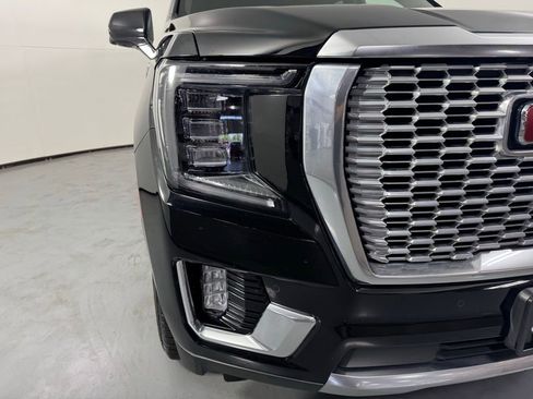 Used 2022 GMC Yukon Denali AWD/4WD image 2