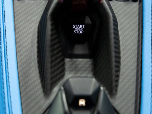 Used 2025 Lamborghini Revuelto image 37