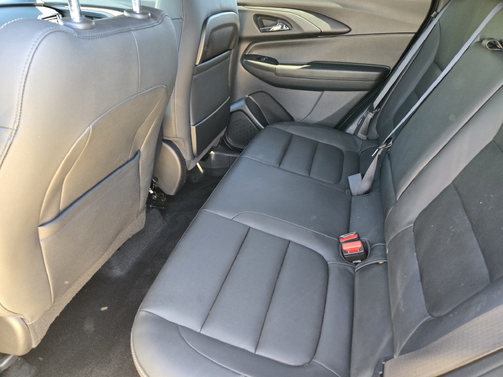 Used 2022 Chevrolet TrailBlazer ACTIV w/ Sun and Liftgate Package FWD image 31