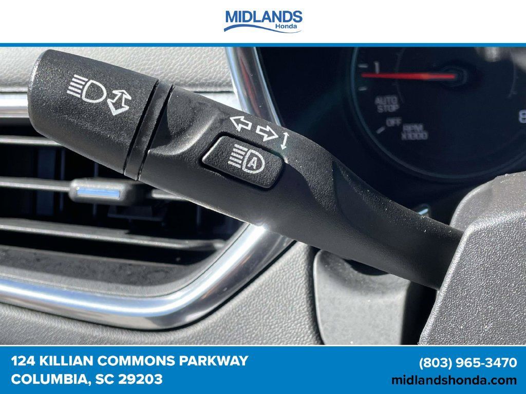 Used 2023 Chevrolet Equinox LT FWD image 24