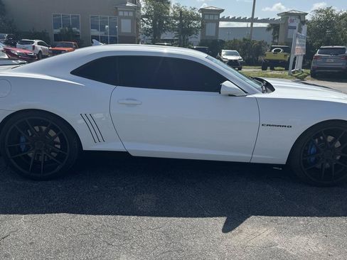 Used 2014 Chevrolet Camaro SS w/ RS Package RWD image 2