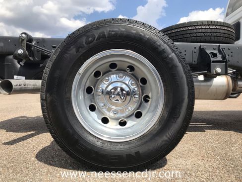 New 2026 RAM 3500 Tradesman w/ Chrome Appearance Group image 9